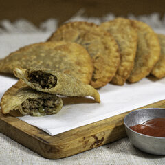 Dupla de pastel de carne de sol